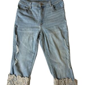 Elegant Light Blue Cropped Jeans with Lace by [Brand]